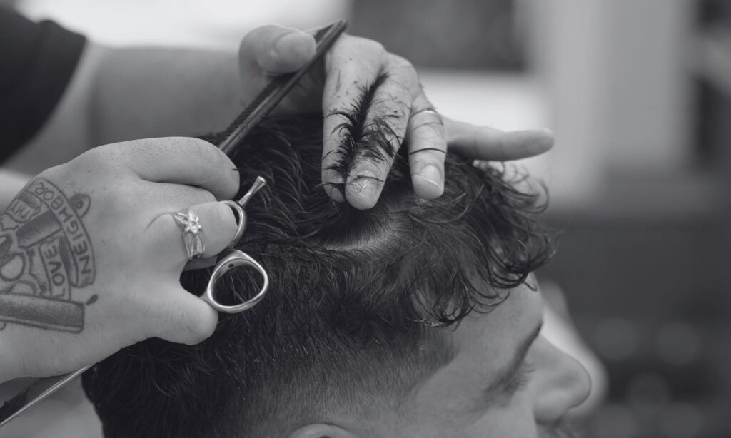 Experiencia Al Filo: Corte de Pelo y Ritual de Barba